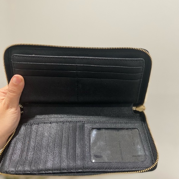 Michael Kors Wristlet/Wallet - Picture 4 of 6